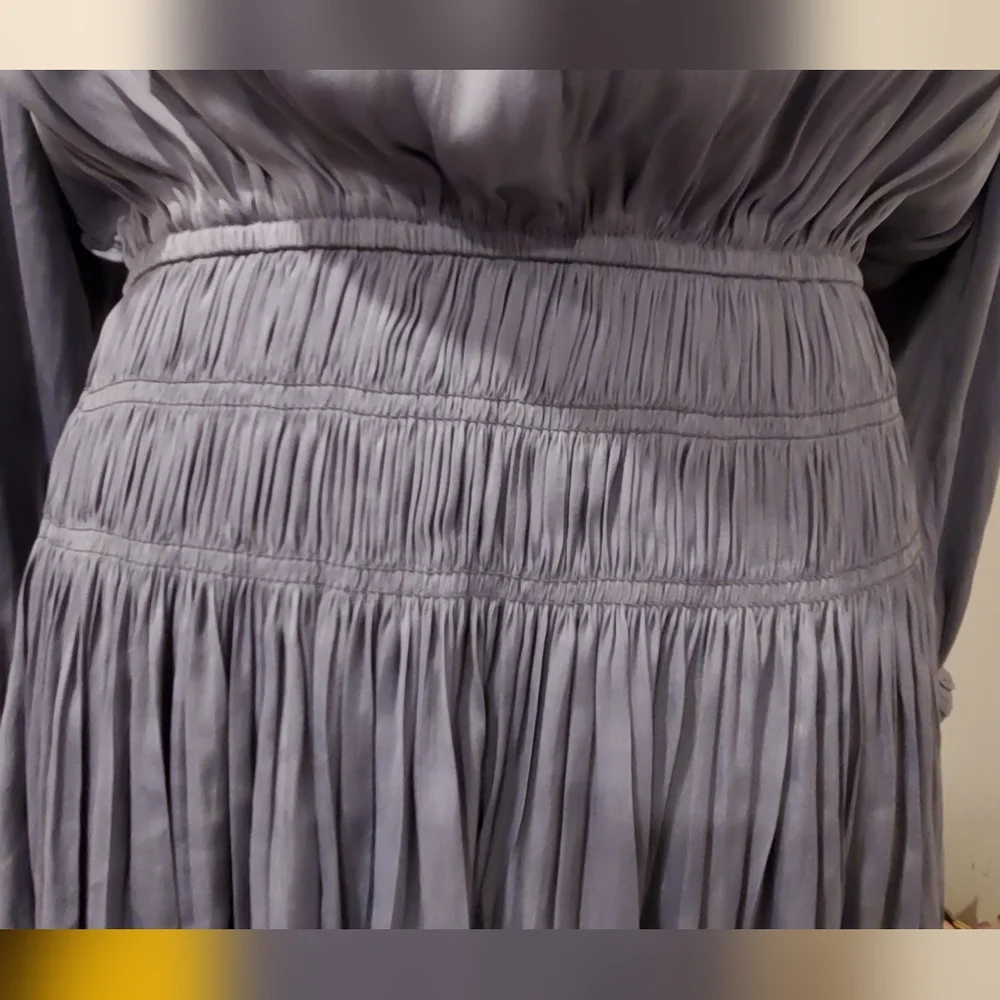 Current Air  Elegant Gray Pleated Dress Size M. - Picture 7 of 12